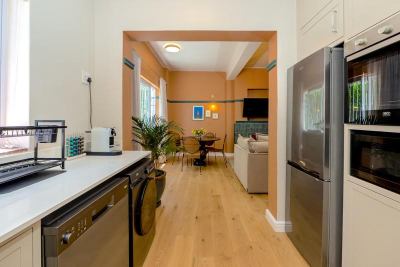 2 Bedroom Property for Sale in Sea Point Western Cape